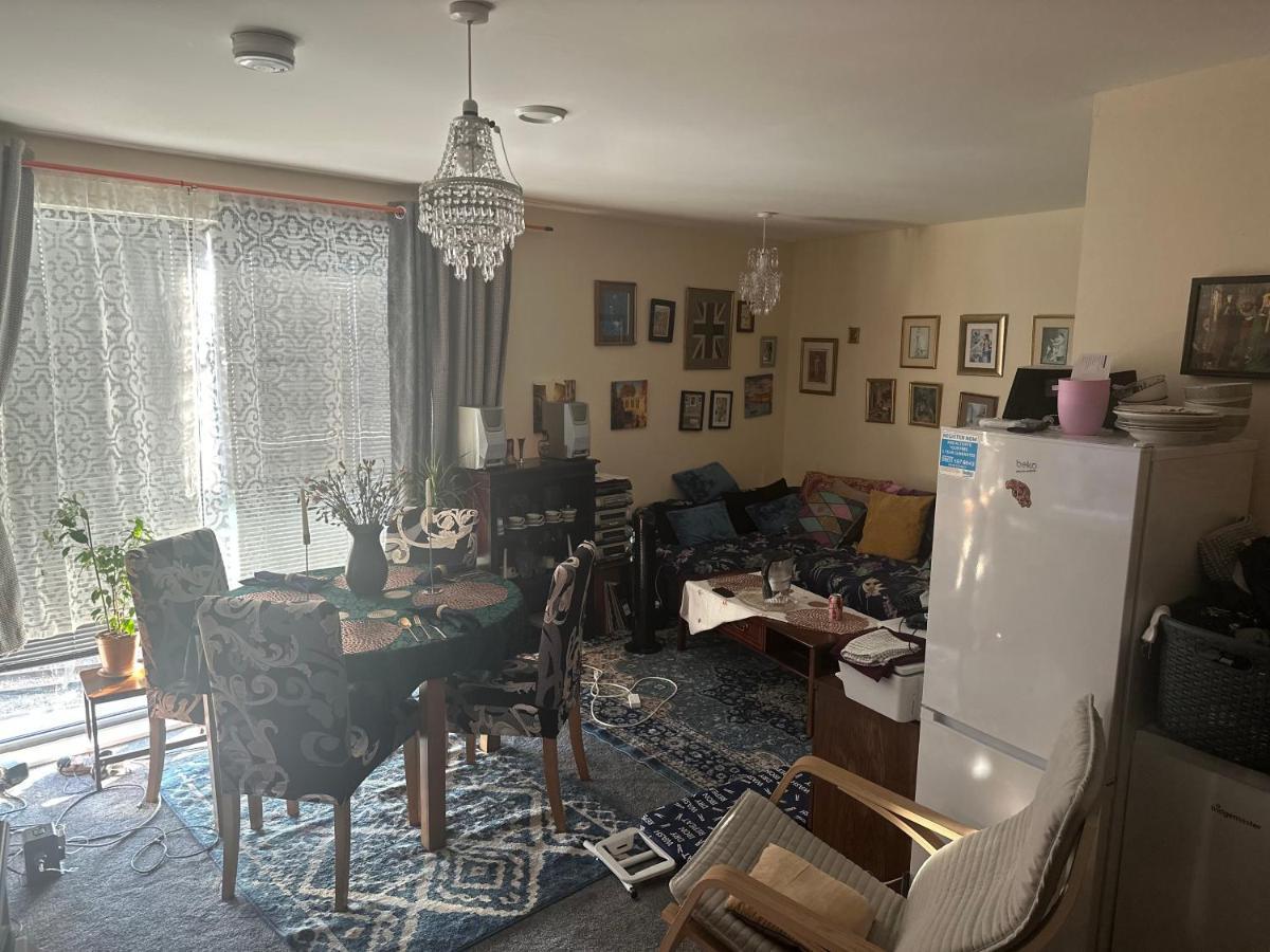 Private Room. In Zone 2 In Cousy Flat 伦敦 外观 照片